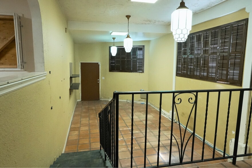 More Photos Of 1201 Temple St, Los Angeles Flex For Lease