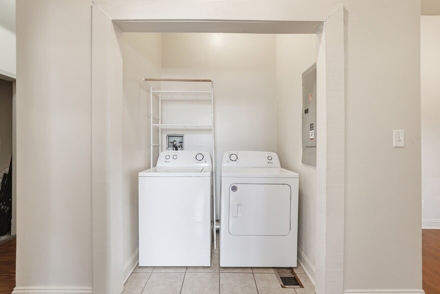 More Photos Of 309 W 41st St, Savannah Multifamily For Sale