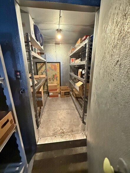 More Photos Of 205 S Arizona, Butte Restaurant For Sale