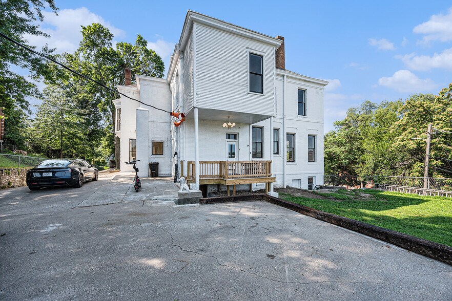 More Photos Of 1311 Francis St, Saint Joseph Multifamily For Sale