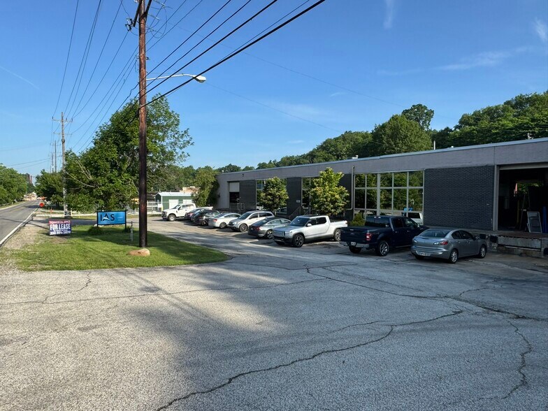 More Photos Of 25801-25851 Solon Rd, Bedford Heights Manufacturing For Sale