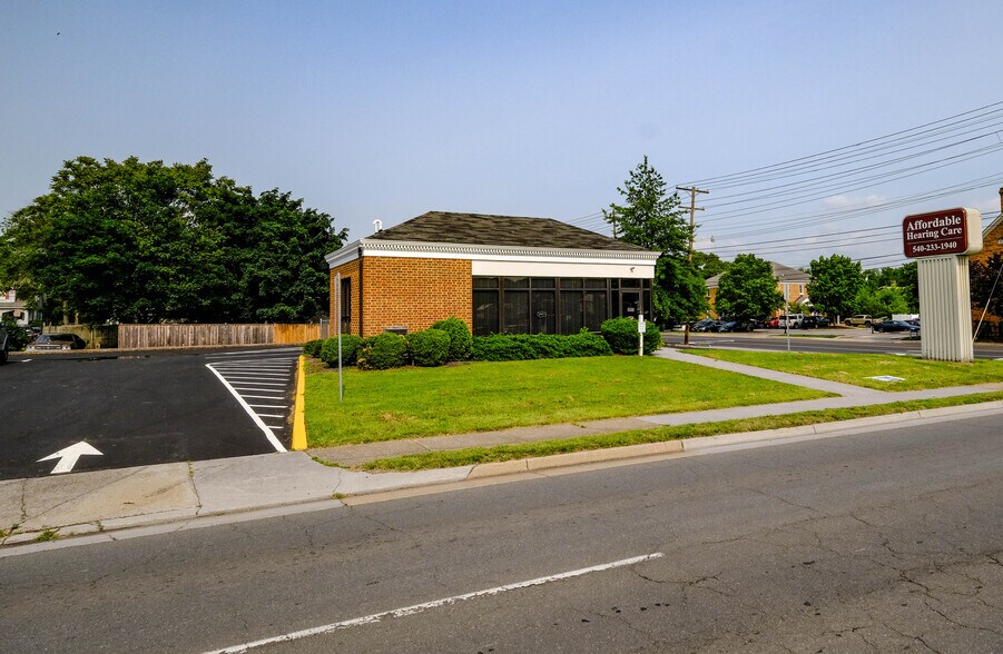 More Photos Of 123 E 6th St, Front Royal Office For Lease