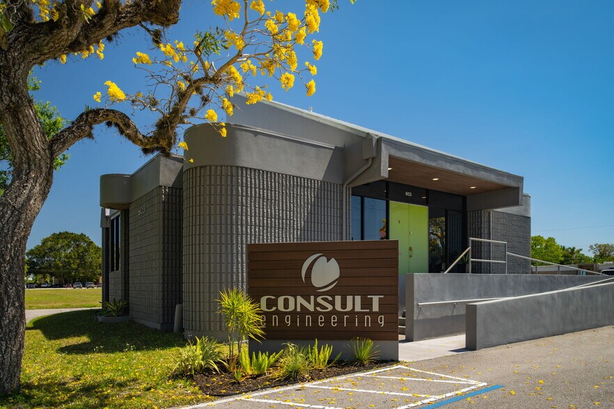 Primary Photo Of 603 E Olympia Ave, Punta Gorda Medical For Sale