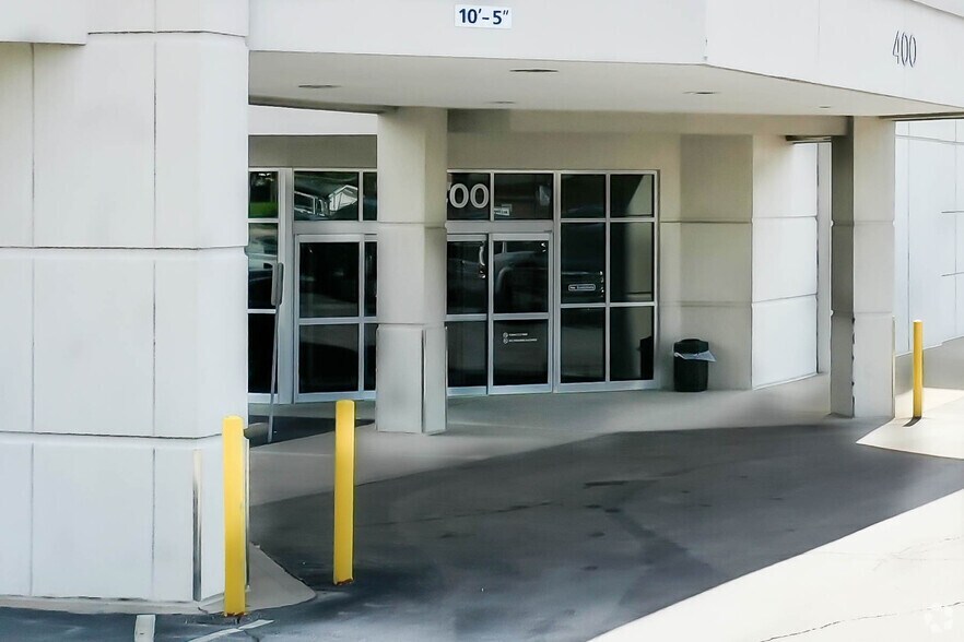 More Photos Of 330 First Capitol Dr, Saint Charles Medical For Lease