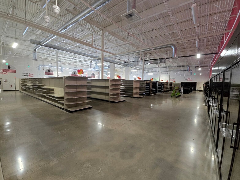More Photos Of 1703-1763 Chesaco Ave, Rosedale Storefront Retail Office For Lease