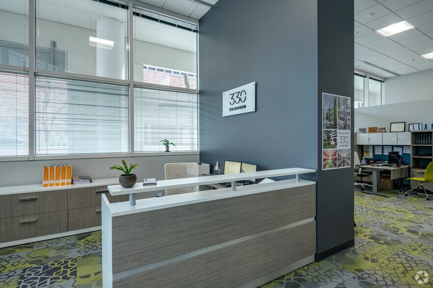 More Photos Of 330 E Kilbourn Ave, Milwaukee Office For Lease