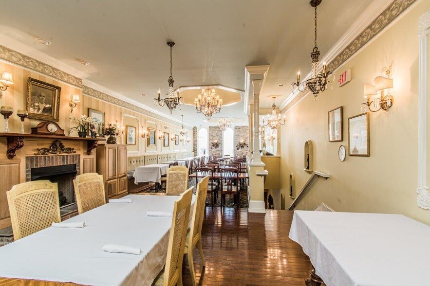 More Photos Of 183 S Main St, Russellville Restaurant For Sale