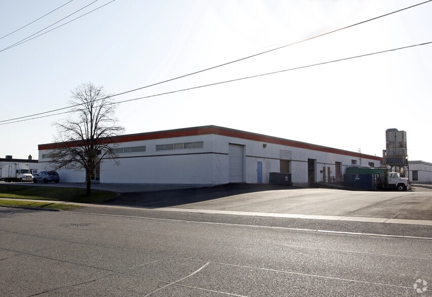 More Photos Of 600 Orwell St, Mississauga Light Distribution For Lease