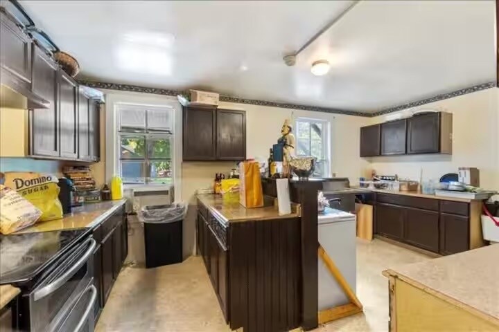 More Photos Of 722 Main St, Bennington Freestanding For Sale