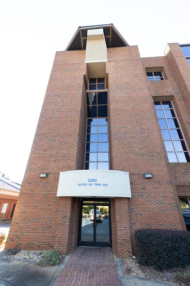 More Photos Of 2265 Roswell Rd, Marietta Office For Lease