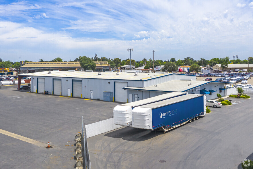 More Photos Of 1444 El Pinal Dr, Stockton Warehouse For Lease