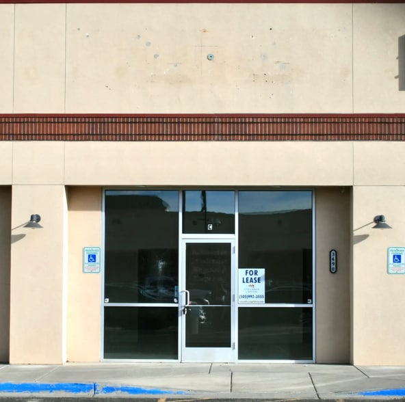 More Photos Of 3490 Zefarano Dr, Santa Fe Freestanding For Lease