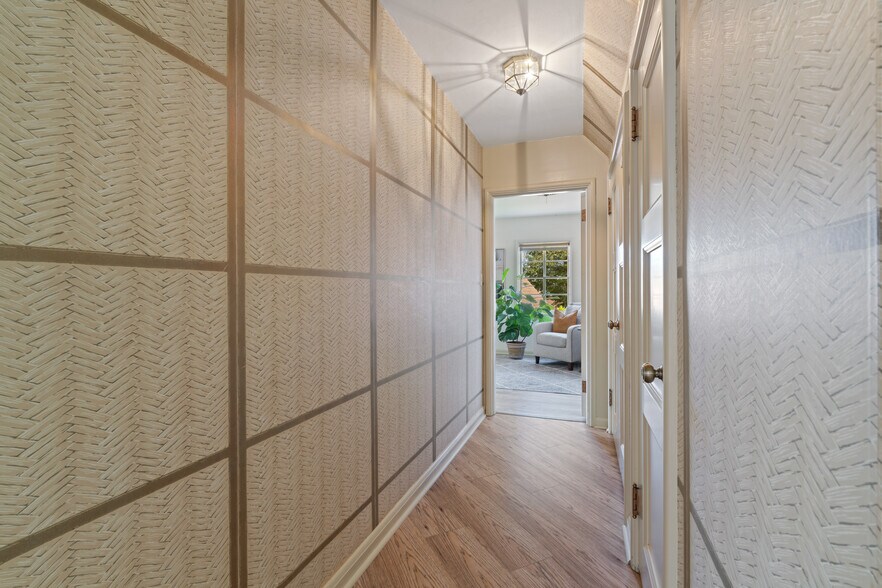 More Photos Of 1001 Cherry Heights Rd, The Dalles Flex For Sale