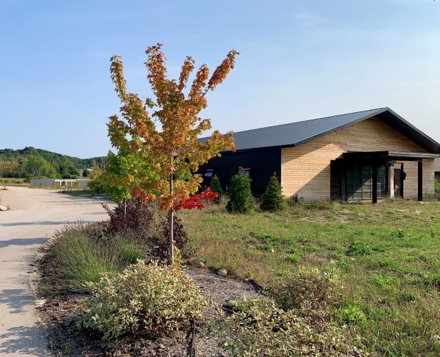 More Photos Of 7334 E Duck Lake Rd, Lake Leelanau Showroom For Sale