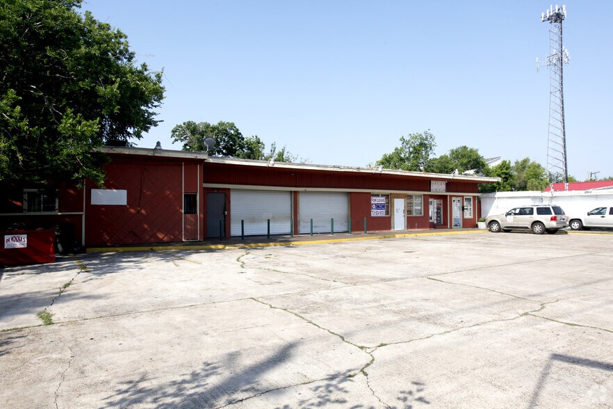 More Photos Of 226-230 Winkler Dr, Houston Storefront Retail Office For Lease