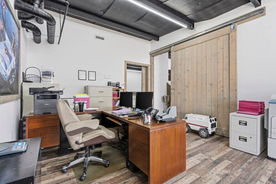 More Photos Of 5601 S Campbell Ave, Springfield General Retail For Sale