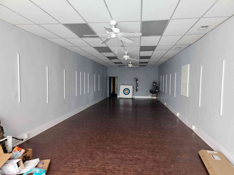 More Photos Of 3985 Central Ave, Shadyside Flex For Sale