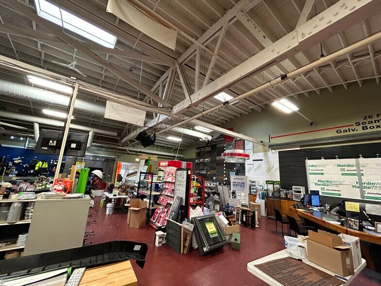 More Photos Of 2942-2950 N Western Ave, Chicago Manufacturing For Lease