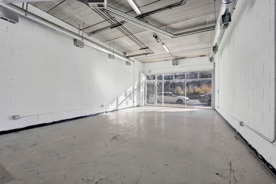 More Photos Of 900 S Western Ave, Chicago Apartments For Lease