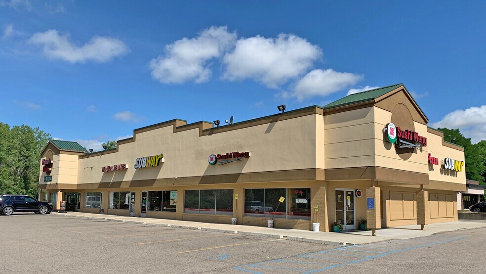 Primary Photo Of 5500-5578 Cooley Lake Rd, Waterford Storefront For Lease