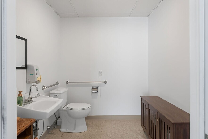 More Photos Of 789 Main St, Great Barrington Medical For Sale