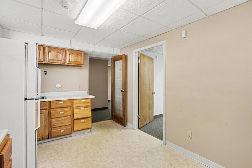 More Photos Of 200 Westfall Rd, Rochester Office For Sale