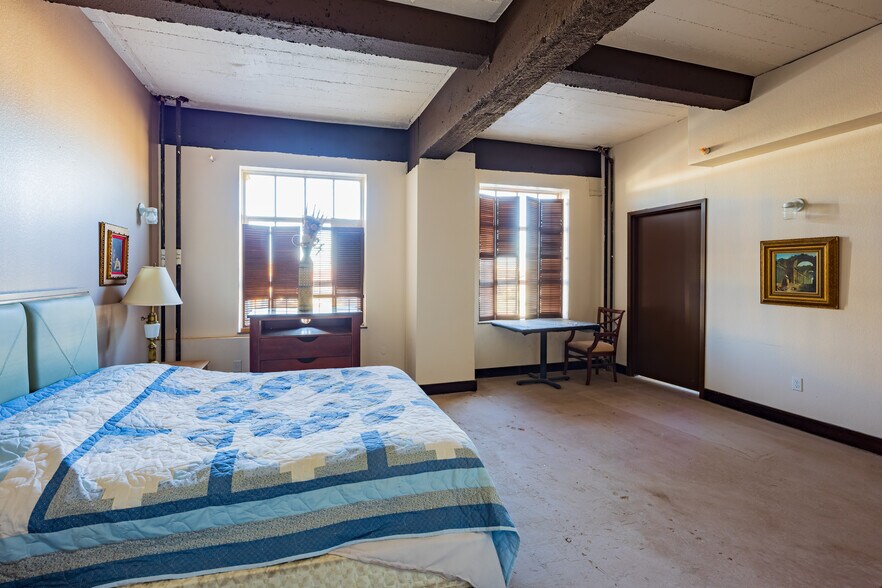 More Photos Of 114 E Broadway Ave, Enid Apartments For Sale