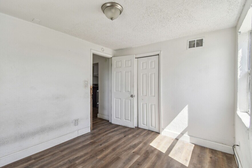 More Photos Of 1330-1334 Barnett St, Jacksonville Apartments For Sale