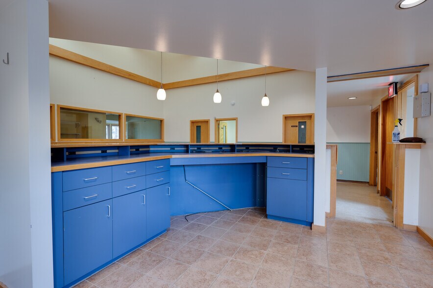 More Photos Of 154 Sturbridge Rd, Charlton Veterinarian Kennel For Lease