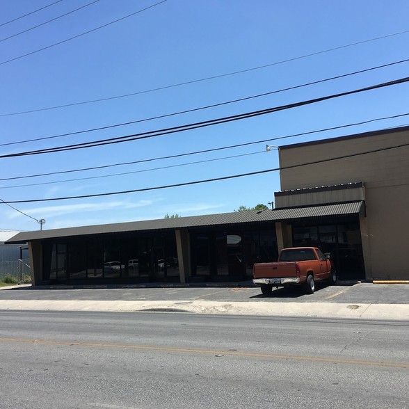 Primary Photo Of 2318-2324 Blanco Rd, San Antonio Unknown For Lease