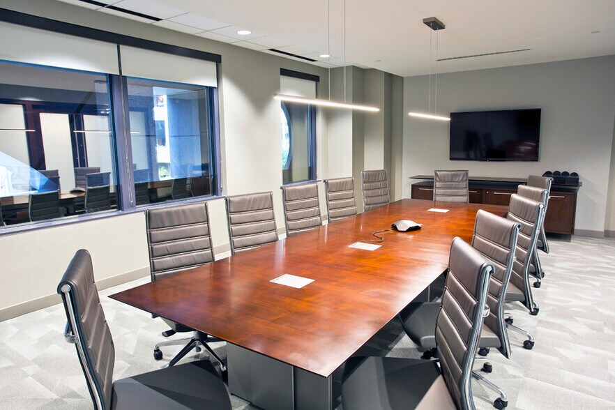 More Photos Of 625 Liberty Ave, Pittsburgh Office For Lease