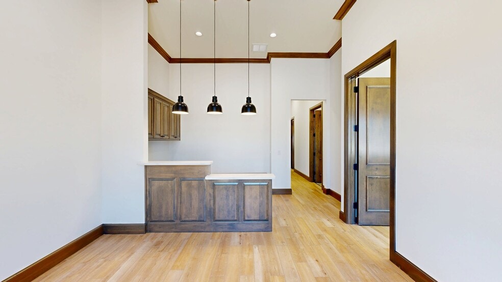 More Photos Of 2900 Washington Dr, Norman Unknown For Lease