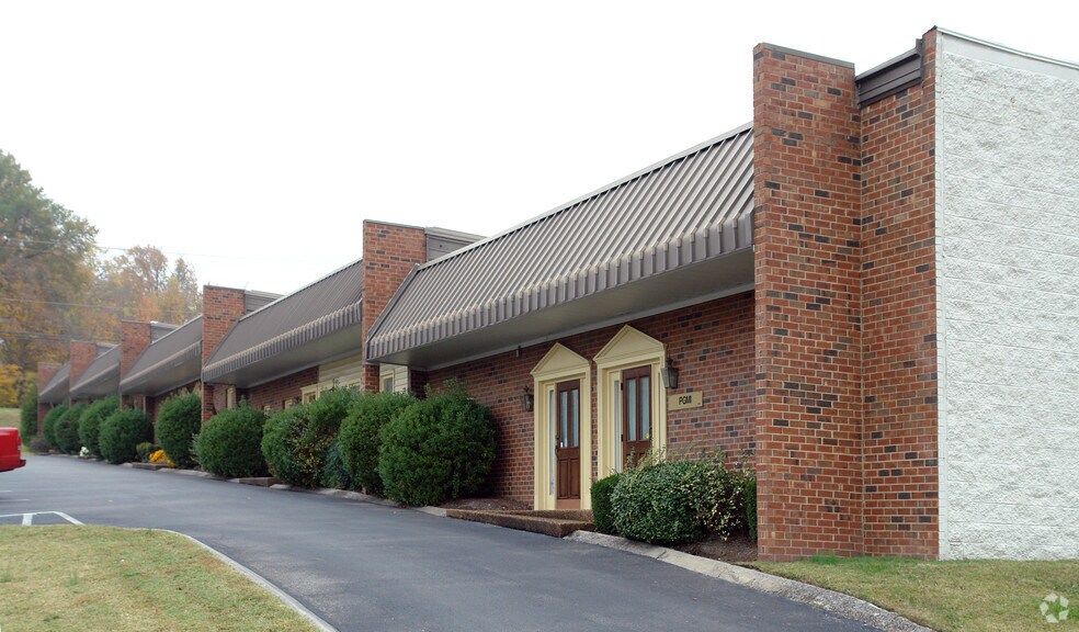 More Photos Of 1300-1319 Central Ct, Hermitage Office For Lease