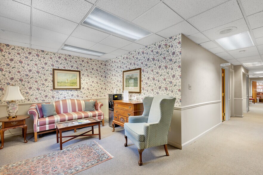 More Photos Of 300 Allegheny Ave, Towson Office For Sale