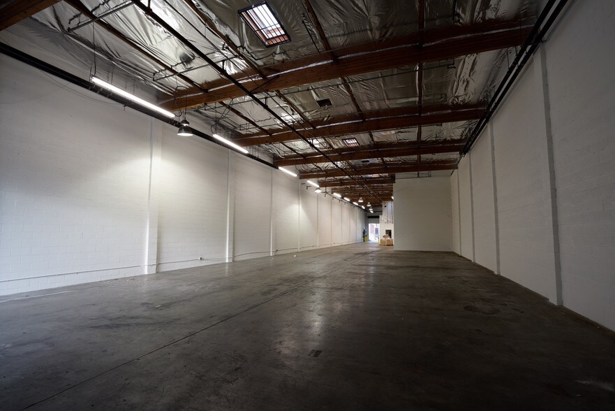 More Photos Of 371 S Anderson St, Los Angeles Flex For Lease