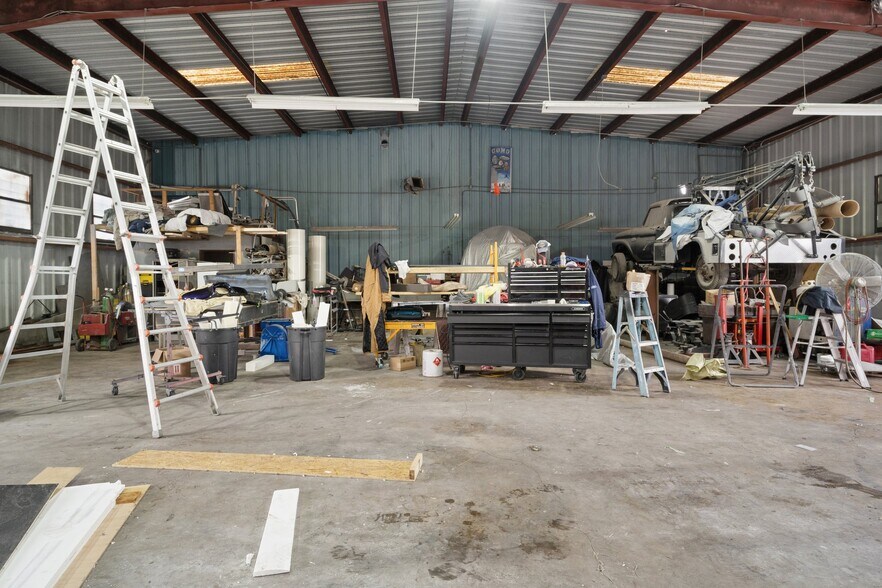 More Photos Of 1601 W Main St, Inverness Auto Dealership For Sale