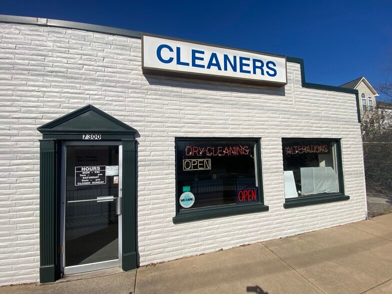 More Photos Of 7300 Beulah St, Alexandria General Retail For Lease