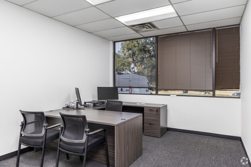 More Photos Of 8400 Esters Blvd, Irving Unknown For Lease