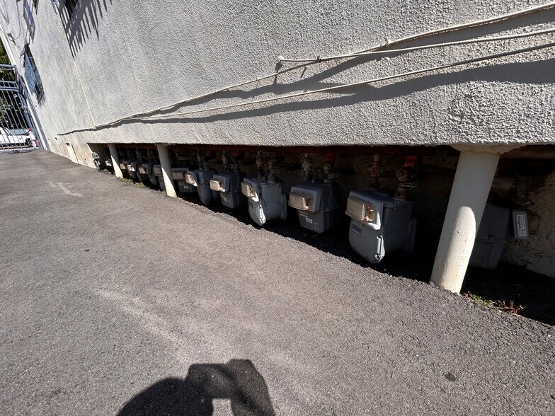 More Photos Of 6214 S Victoria Ave, Los Angeles Apartments For Sale