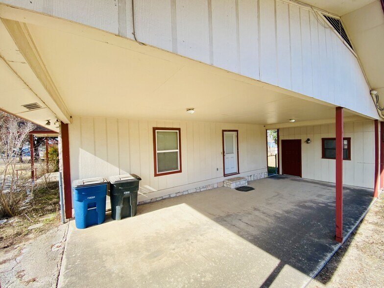 More Photos Of 1014 W County Line Rd, New Braunfels Office Residential For Sale