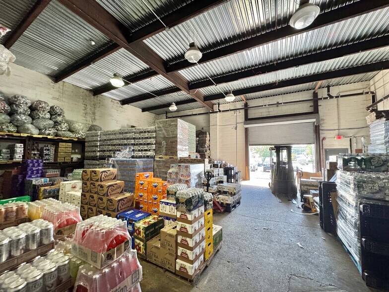 More Photos Of 926 Nassau Rd, Uniondale Freestanding For Sale