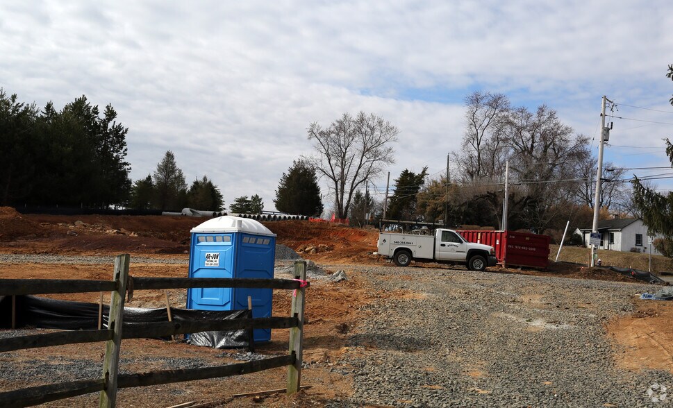 More Photos Of 115 The Plains Rd, Middleburg Office For Lease