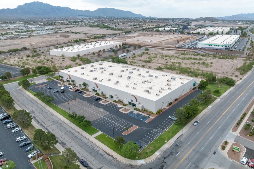 More Photos Of 7730 Market Center, El Paso Showroom For Lease