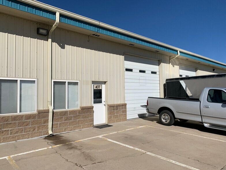 More Photos Of 427-445 N Denver Ave, Loveland Light Manufacturing For Lease