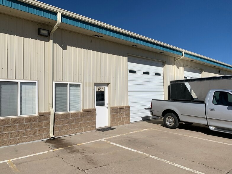 More Photos Of 427-445 N Denver Ave, Loveland Light Manufacturing For Lease