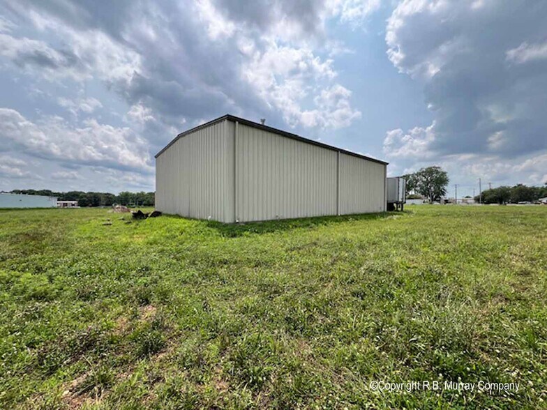 More Photos Of 1836 N Barnes Ave, Springfield Truck Terminal For Sale