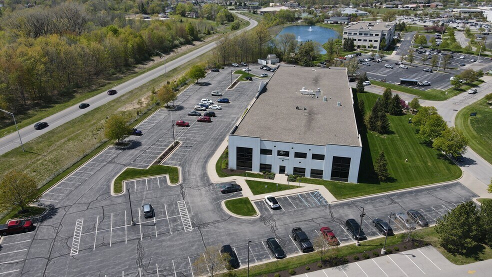 More Photos Of 2720 Dupont Commerce Ct, Fort Wayne Office For Lease
