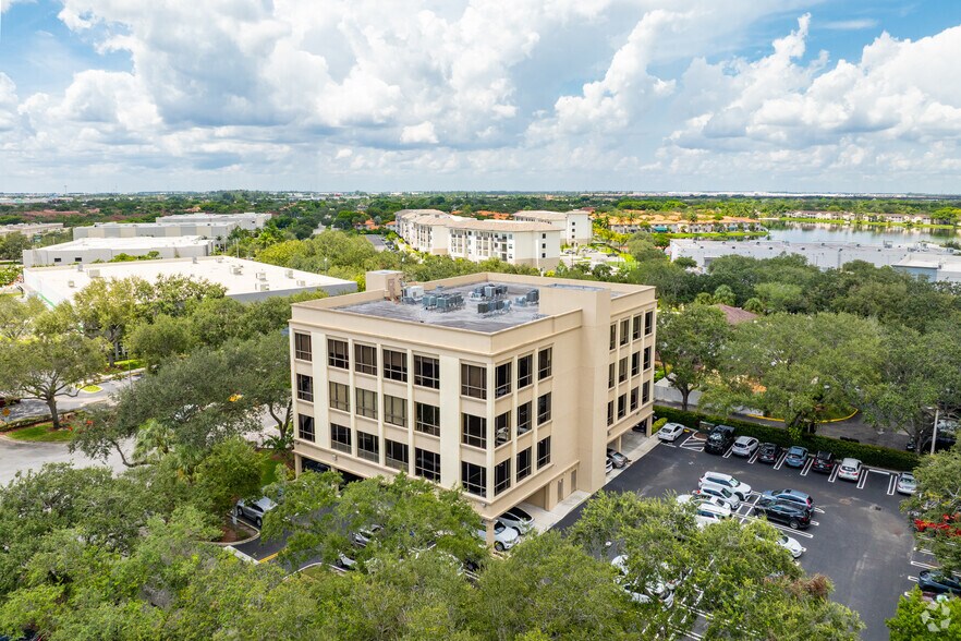 More Photos Of 14125 NW 80th Ave, Miami Lakes Office For Sale