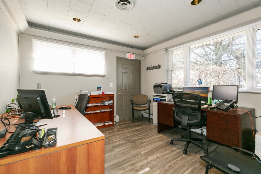 More Photos Of 421 Deer Park Ave, Babylon Medical For Sale