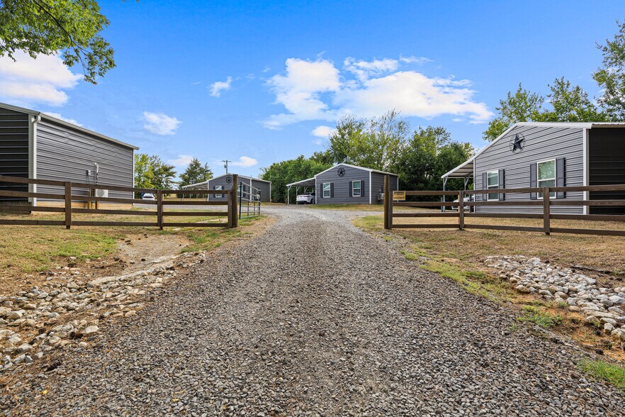 More Photos Of 6076 FM 1650, Gilmer Multifamily For Sale